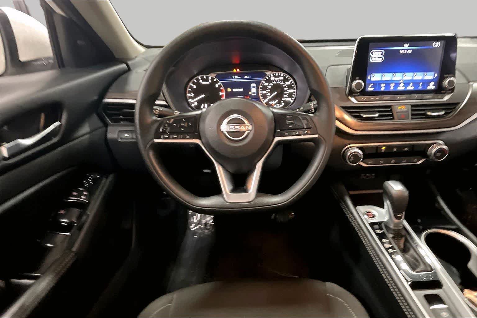 Used 2023 Nissan Altima 2.5 SV AWD/4WD image 6
