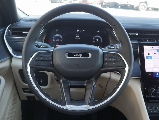 New 2025 Jeep Grand Cherokee Limited image 15