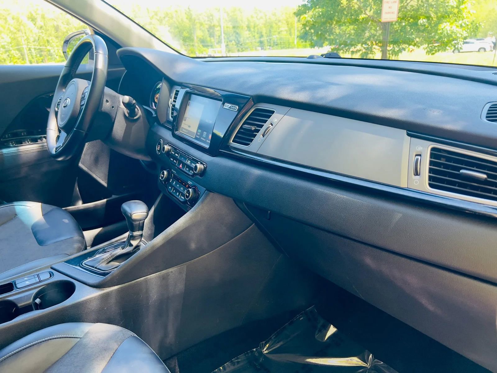 Used 2017 Kia Niro FWD image 13