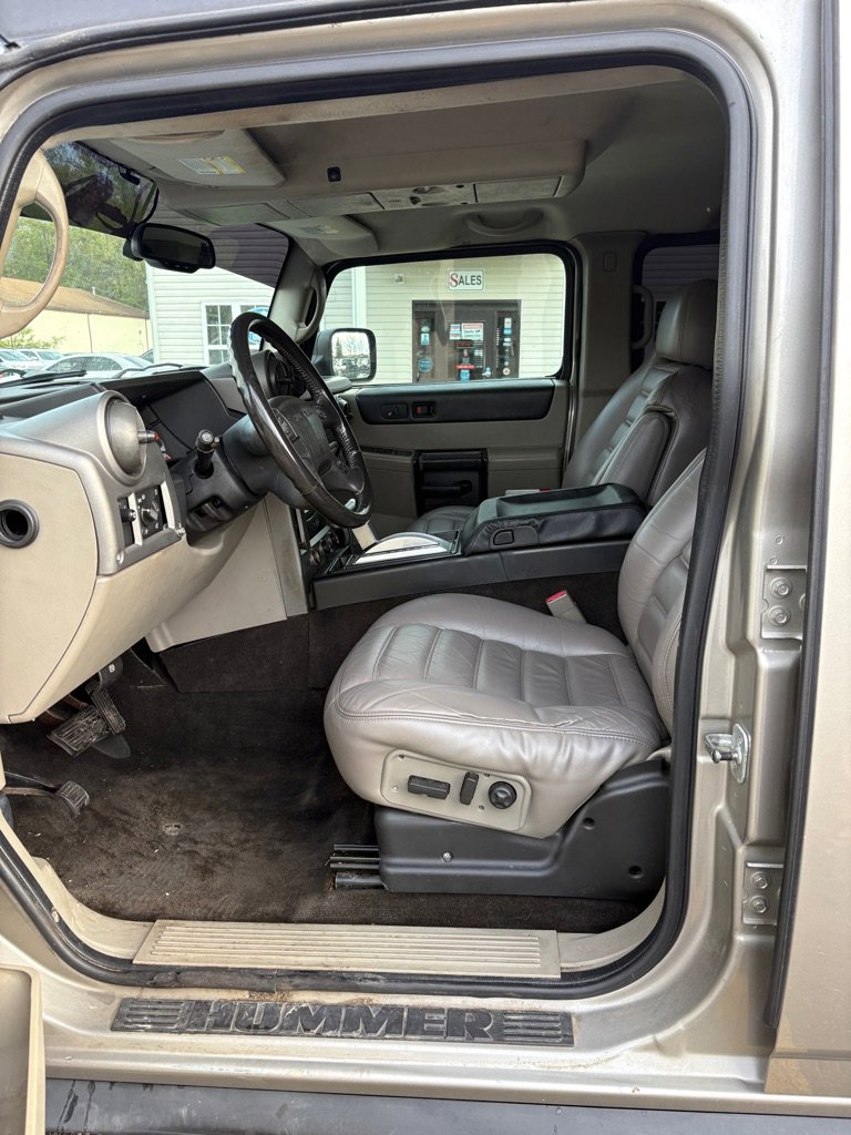 Used 2003 HUMMER H2 w/ Preferred Equipment Group AWD/4WD image 10