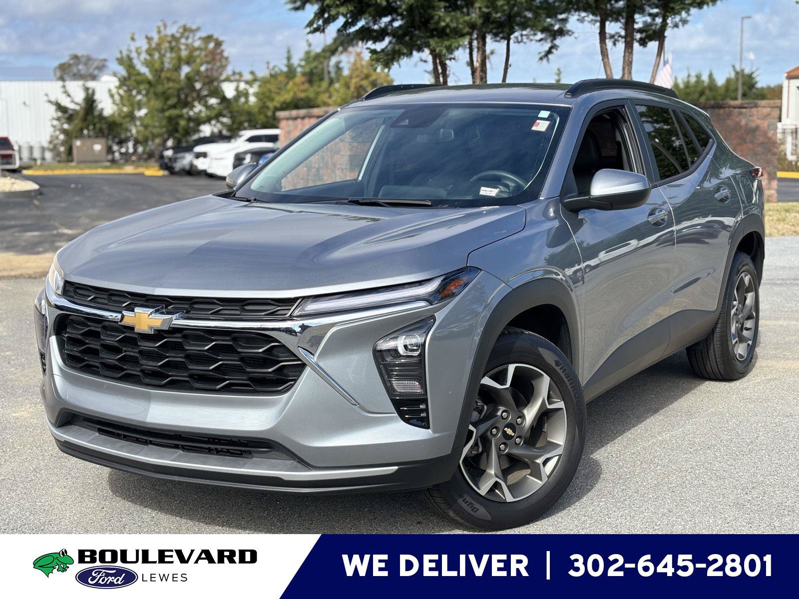 Used 2025 Chevrolet Trax LT w/ Driver Confidence Package