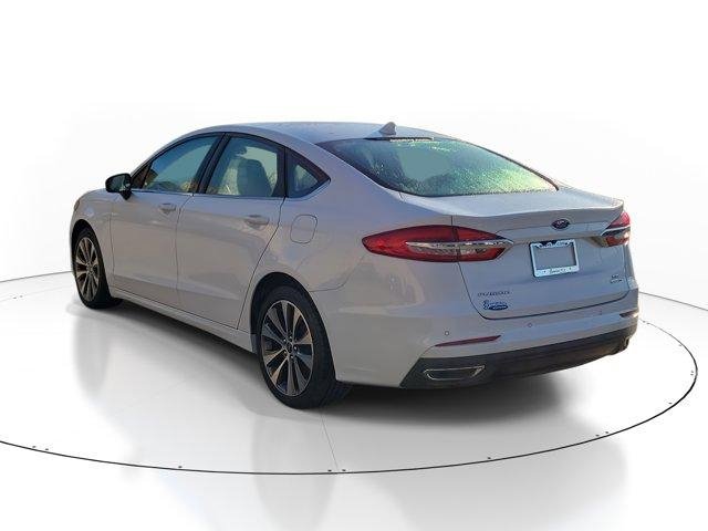 Used 2020 Ford Fusion SE image 3