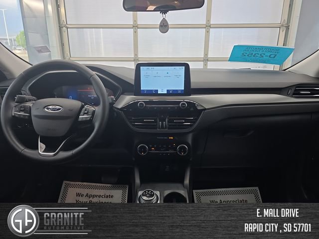 Used 2023 Ford Escape Active AWD/4WD image 13