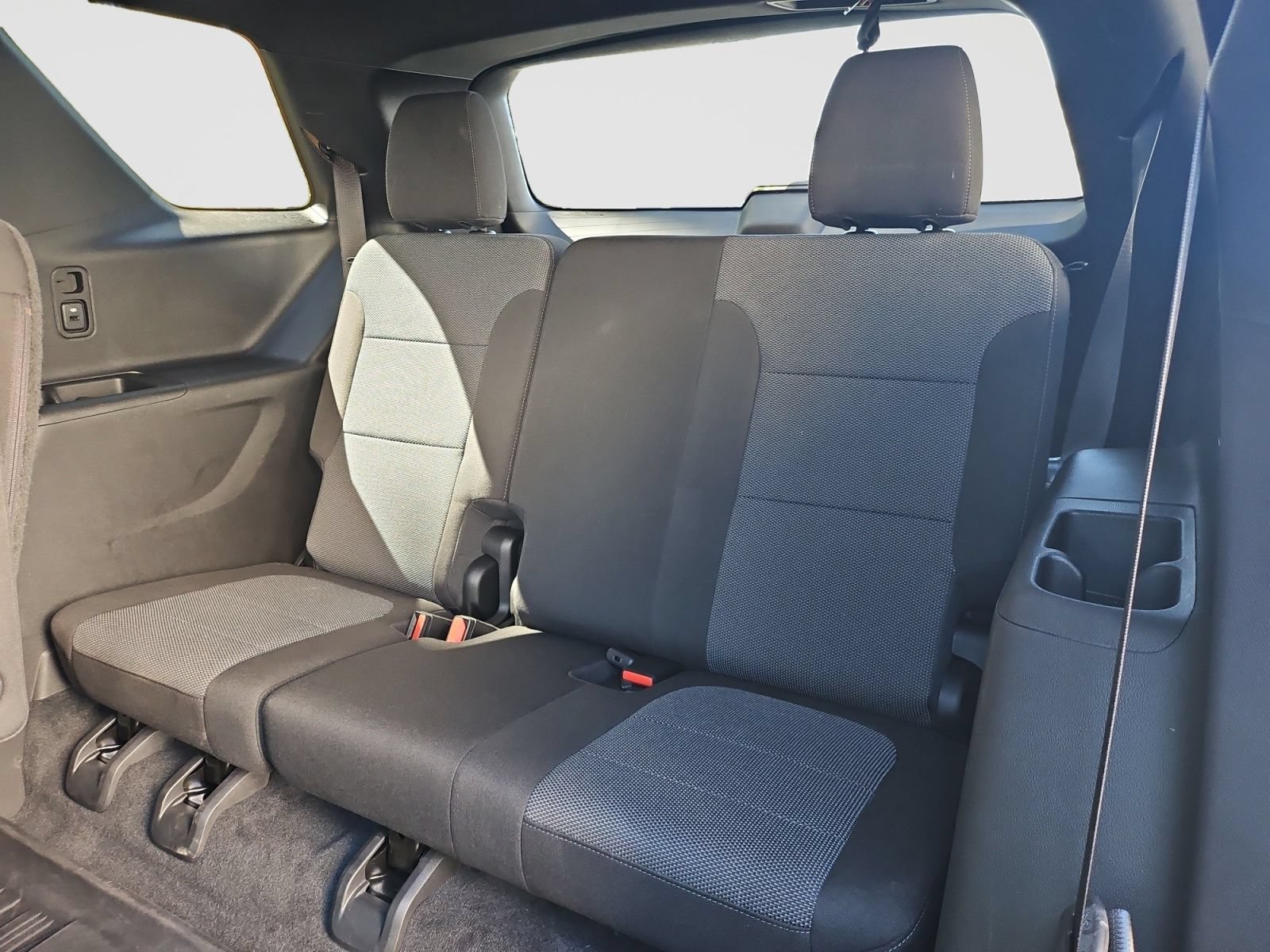 Used 2022 Chevrolet Traverse LT FWD image 25