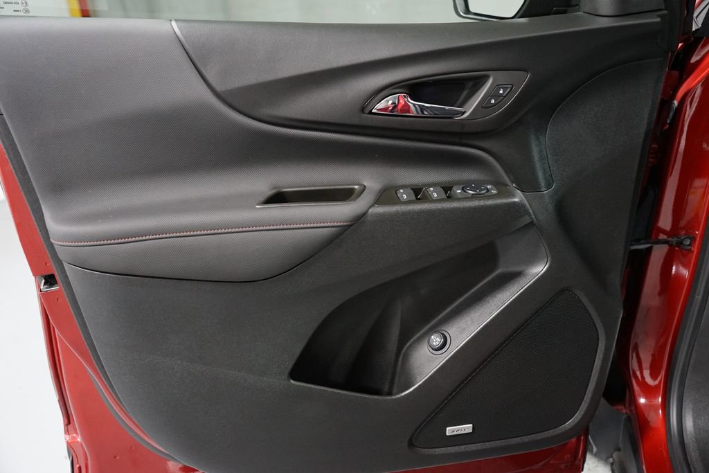 Used 2023 Chevrolet Equinox RS w/ RS Leather Package image 29