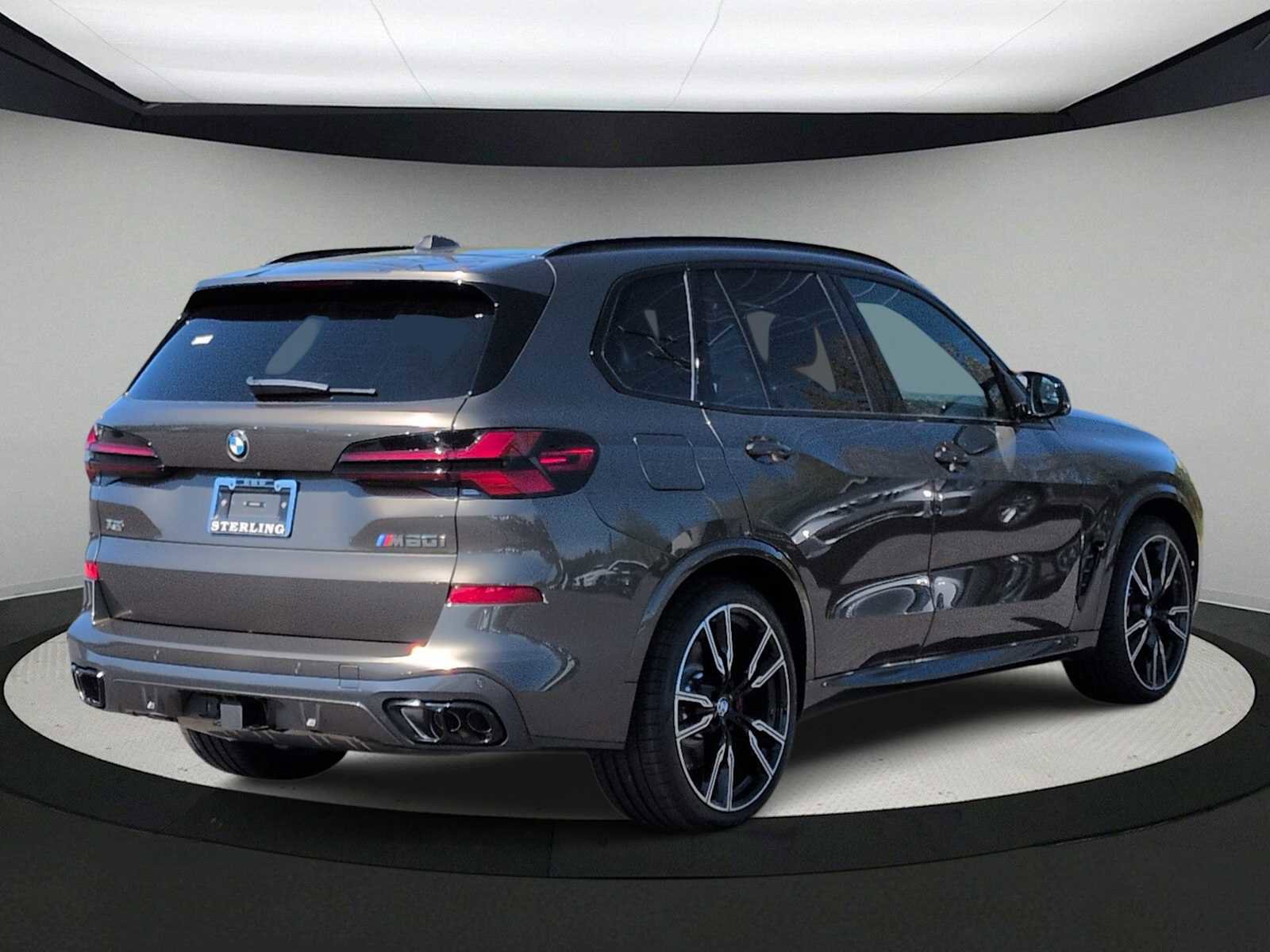 New 2026 BMW X5 M60i w/ Executive Package image 8