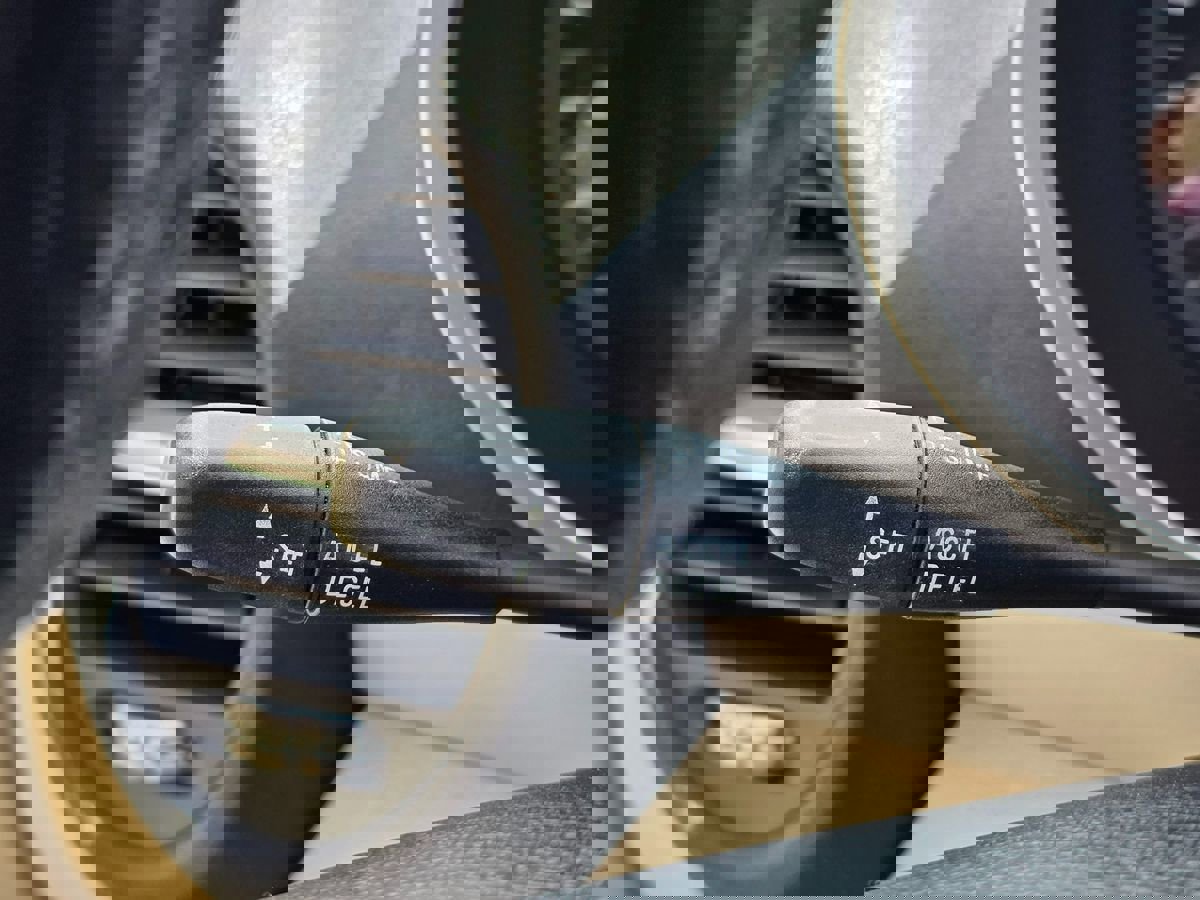 Used 2005 Mercedes-Benz SLK 350 image 37