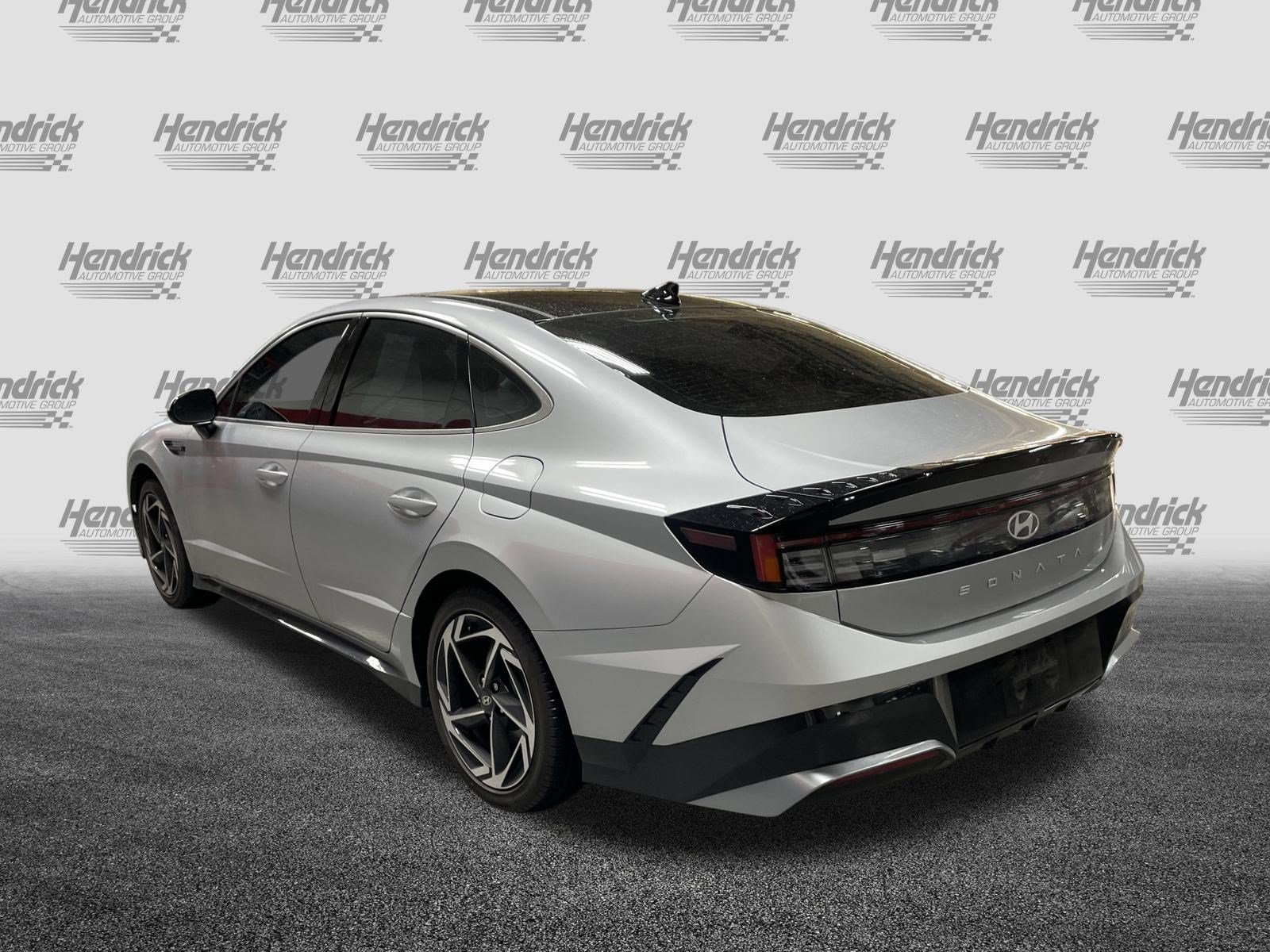 Used 2024 Hyundai Sonata SEL w/ Convenience Package FWD image 9