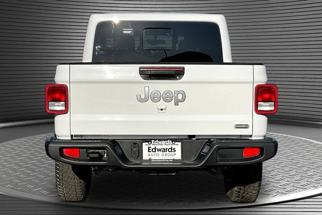 Used 2023 Jeep Gladiator Overland AWD/4WD image 5