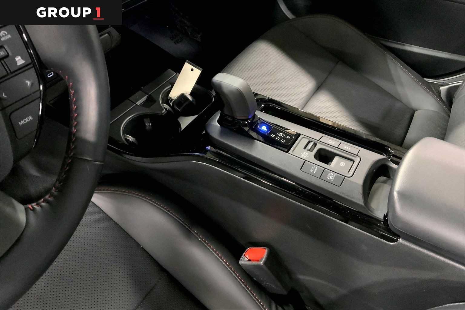 Used 2024 Toyota Prius Prime Premium FWD image 17