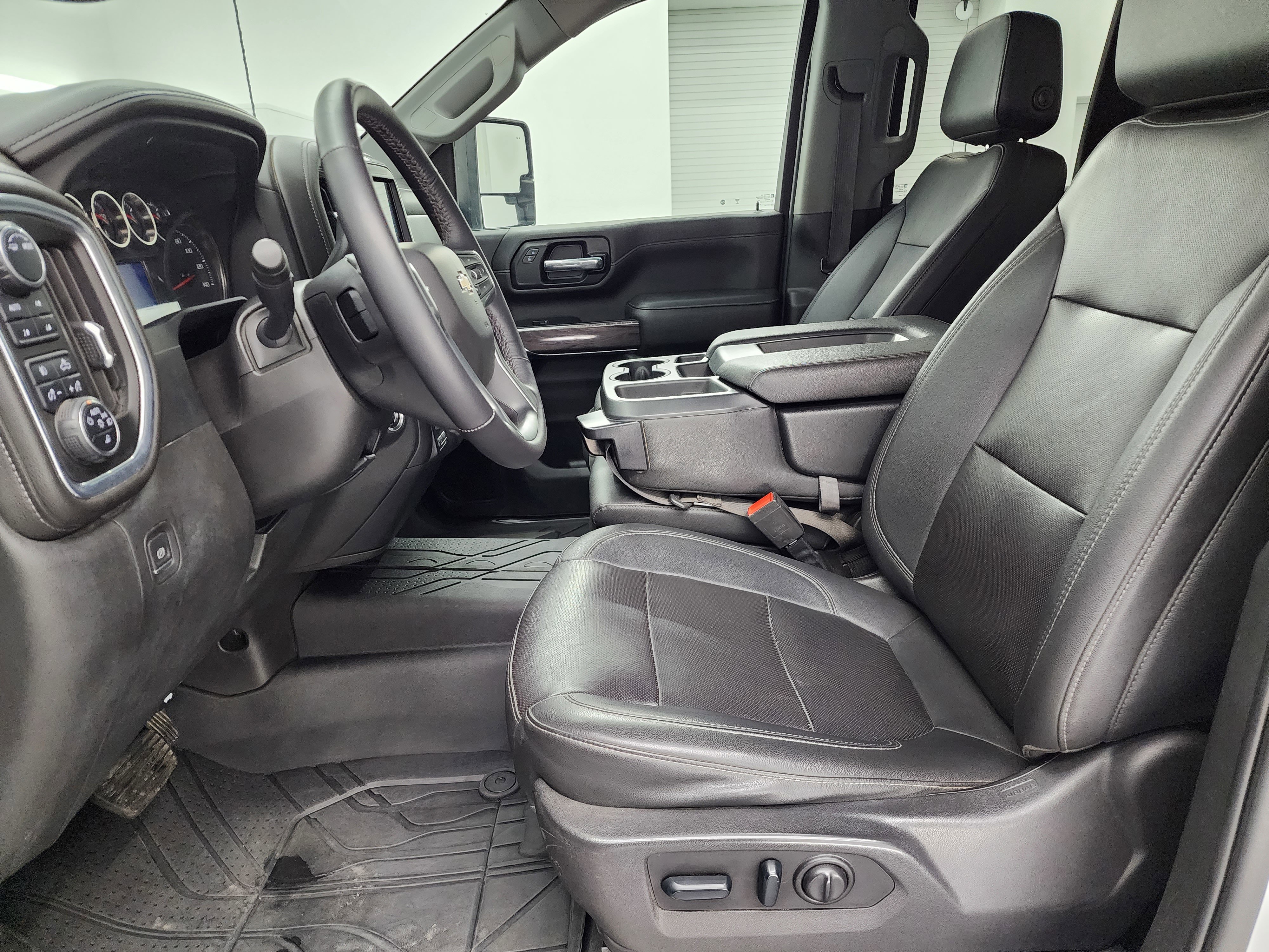 Used 2022 Chevrolet Silverado 2500 LTZ w/ Safety Package image 8