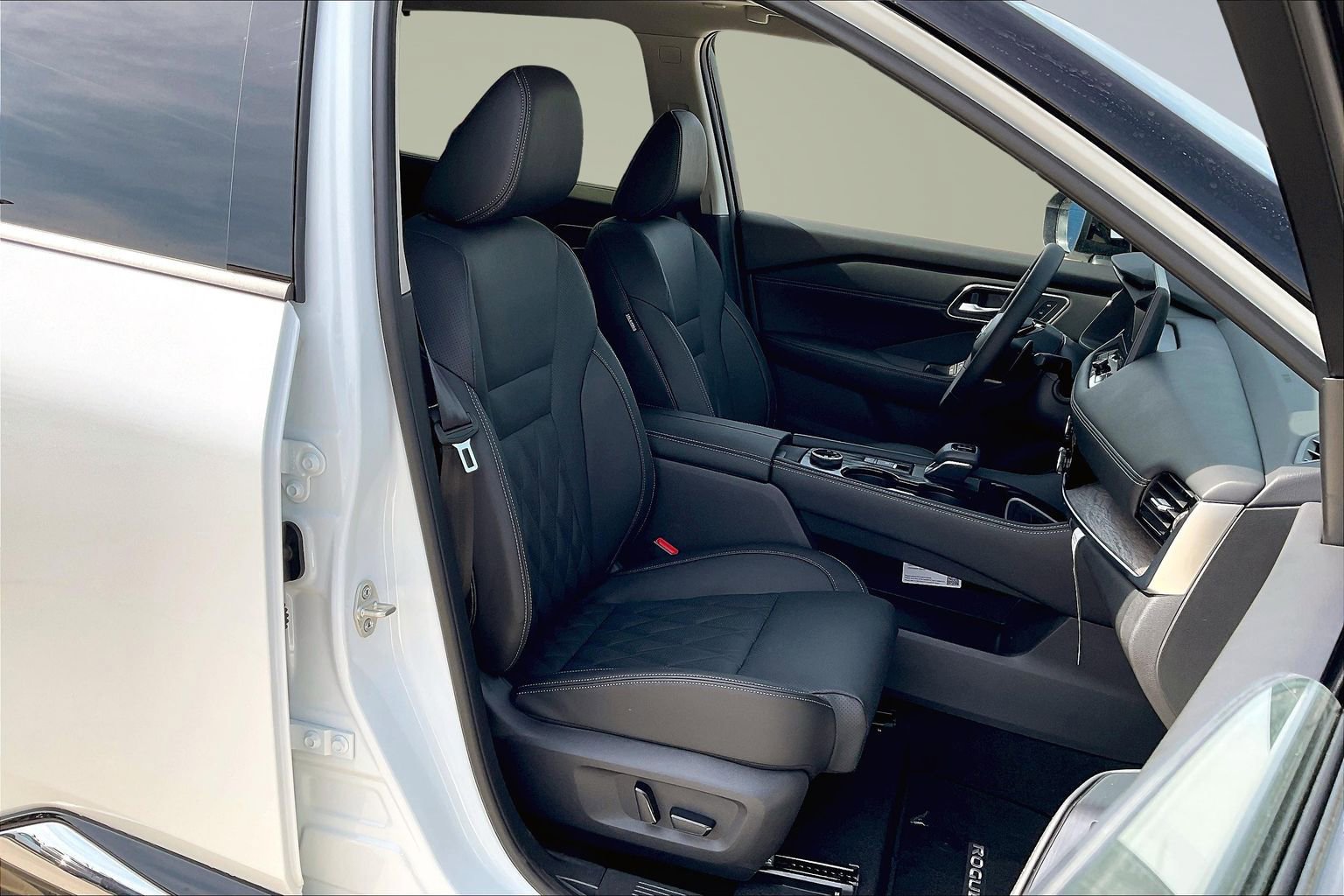 New 2026 Nissan Rogue Platinum w/ Platinum Premium Package image 10