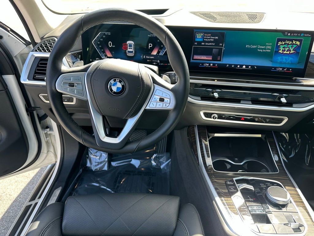 Certified 2024 BMW X7 xDrive40i w/ Premium Package image 12