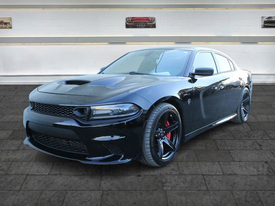 Used 2018 Dodge Charger SRT Hellcat w/ Harman/Kardon Audio Group RWD image 3