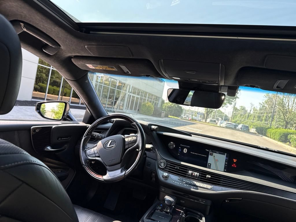 Used 2019 Lexus LS 500 w/ Interior Upgrade Package RWD image 8