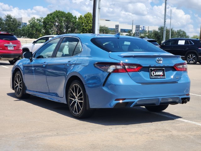 Used 2024 Toyota Camry SE FWD image 5