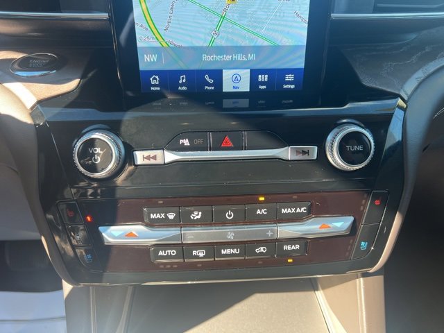 Used 2023 Ford Explorer Platinum w/ Technology Package image 33
