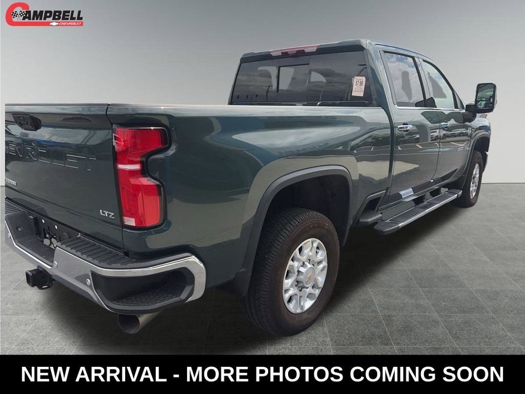 Used 2025 Chevrolet Silverado 2500 LTZ w/ LTZ Plus Package image 6