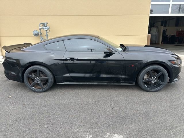 Used 2017 Ford Mustang EcoBoost image 2