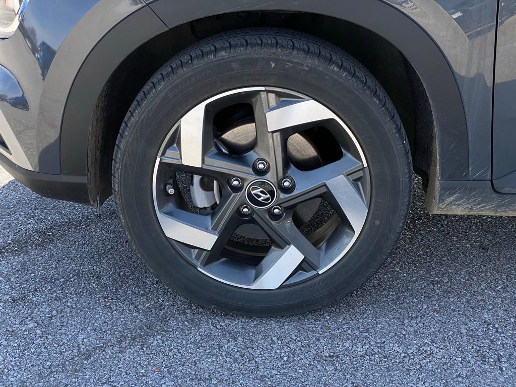 Used 2024 Hyundai Venue SEL image 30