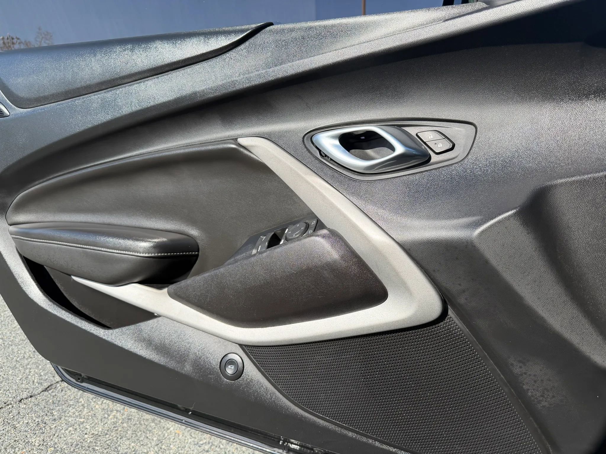 Used 2020 Chevrolet Camaro LT w/ RS Package image 17