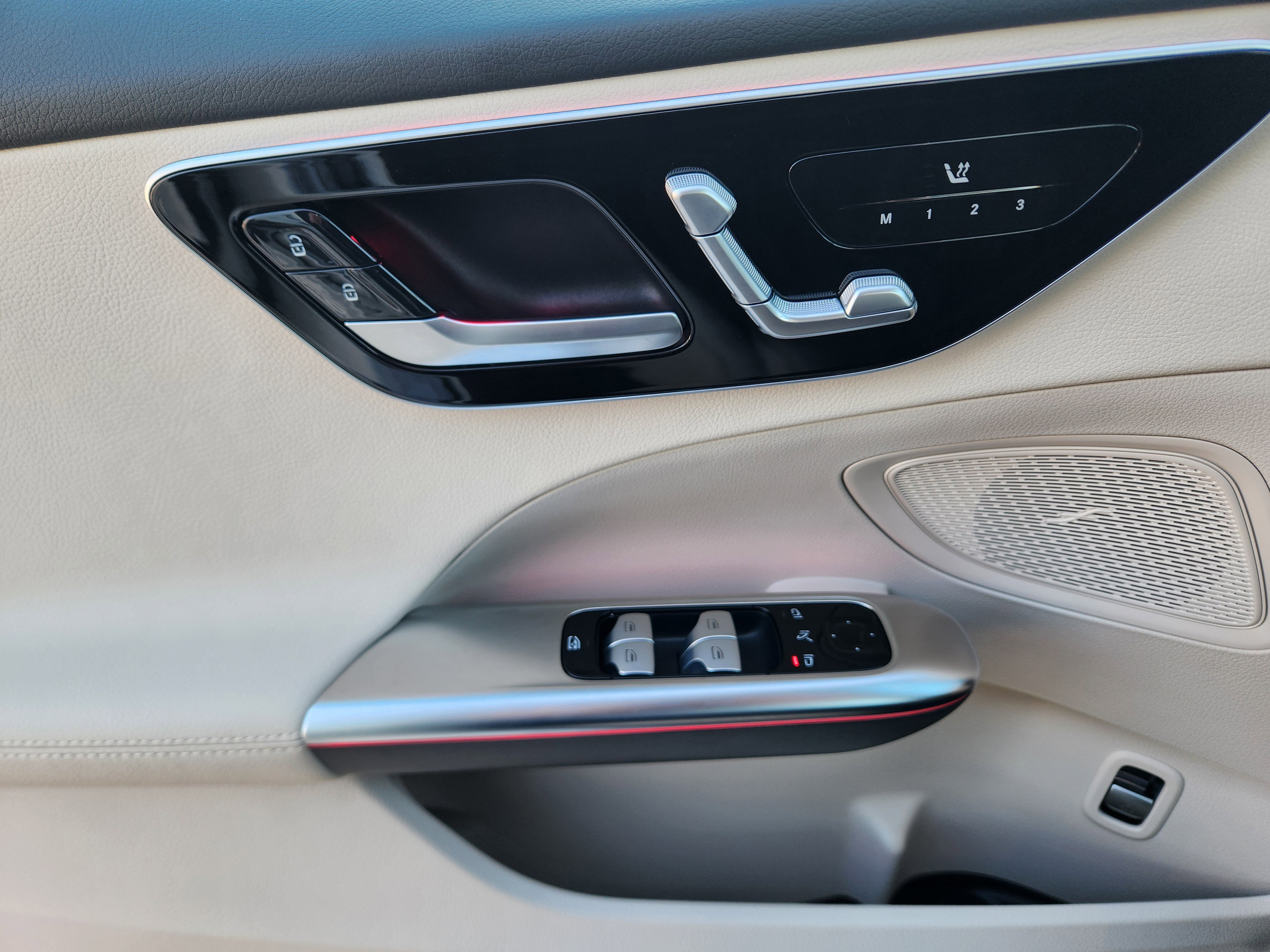 Used 2023 Mercedes-Benz C 300 Sedan image 28