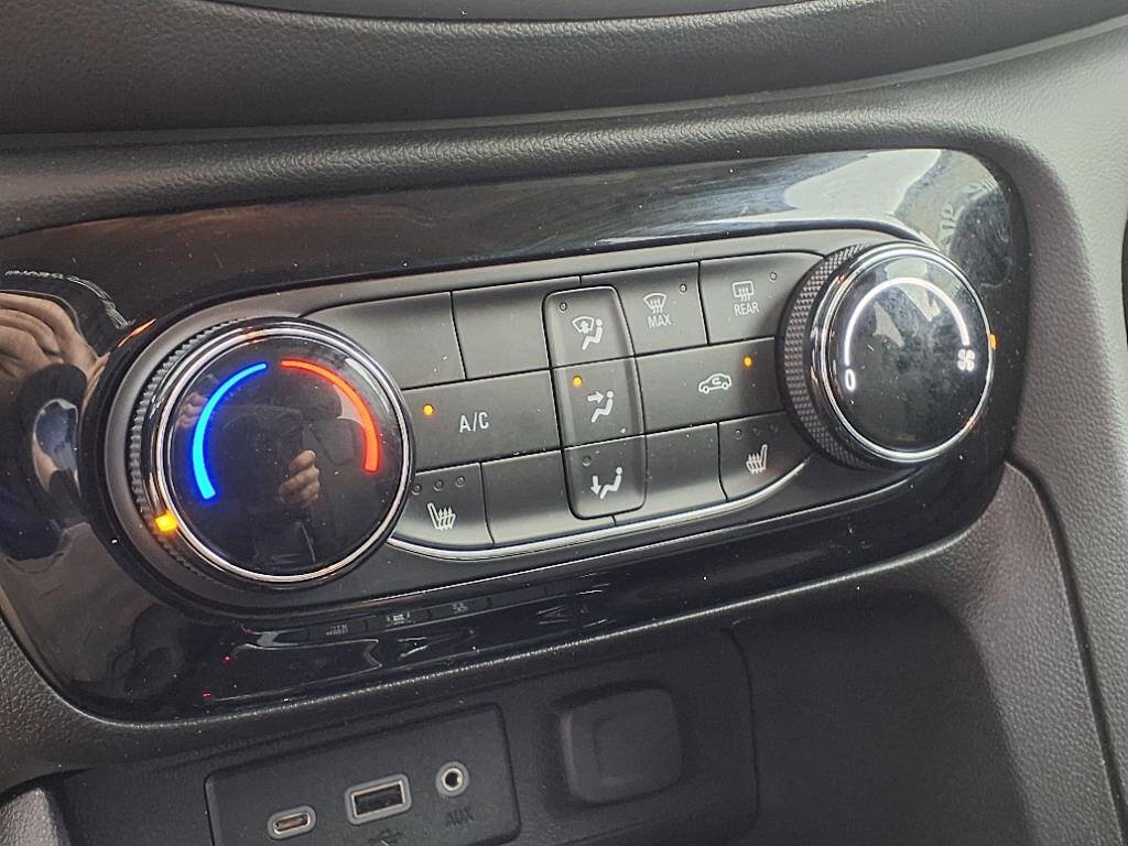 Used 2023 Buick Encore GX Preferred w/ Cold Weather Comfort Package image 15