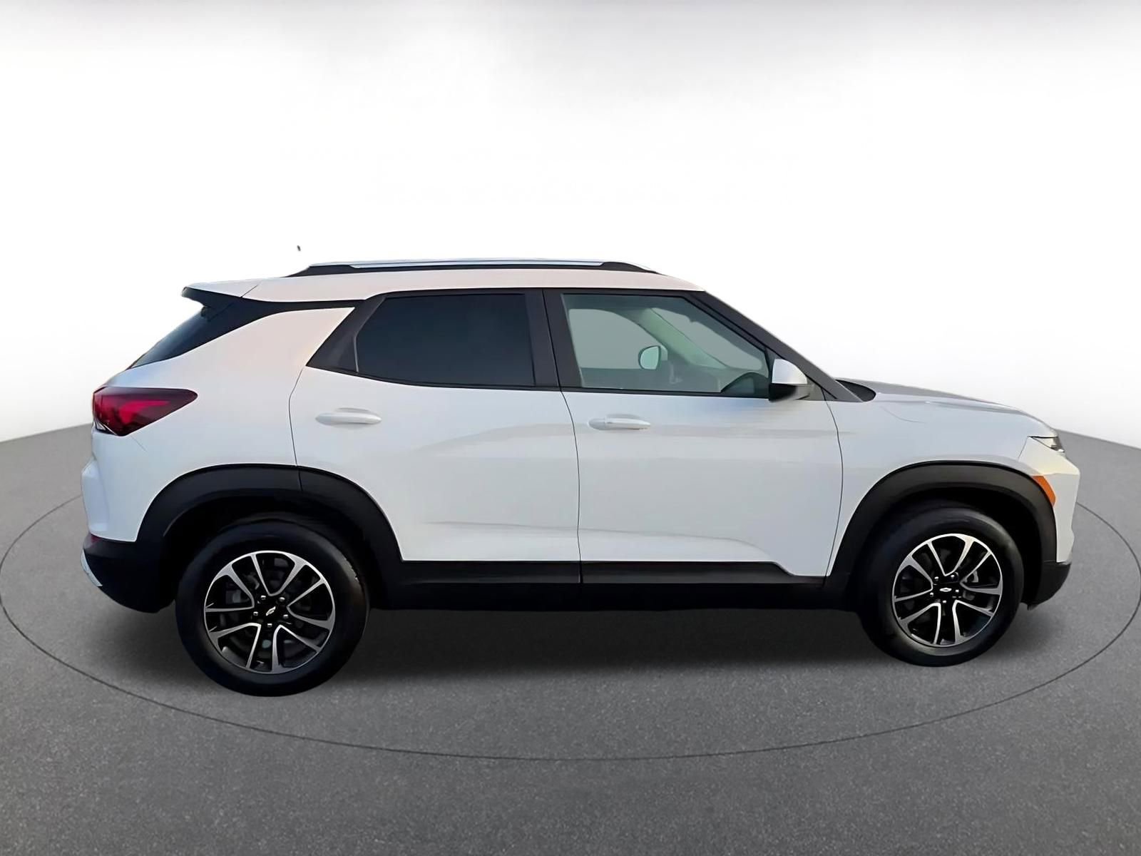 Used 2025 Chevrolet TrailBlazer LT image 16