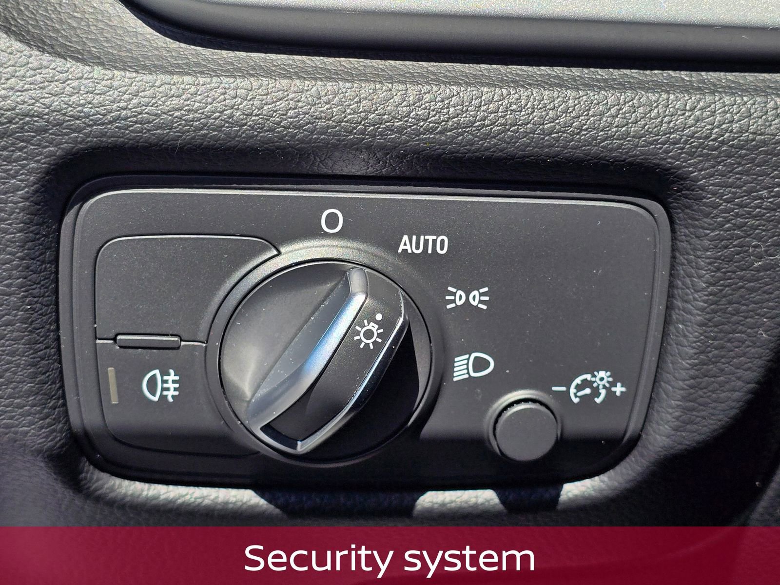 Used 2016 Audi A3 e-tron Premium w/ Audi MMI Navigation Plus image 17