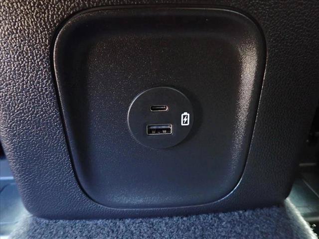 Used 2021 Ford Escape SEL w/ Technology Package AWD/4WD image 11