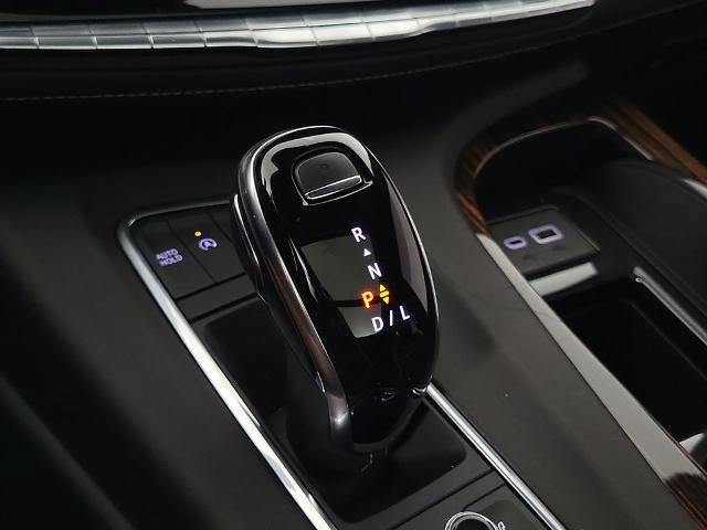 Used 2023 Cadillac Escalade ESV Premium Luxury AWD/4WD image 31