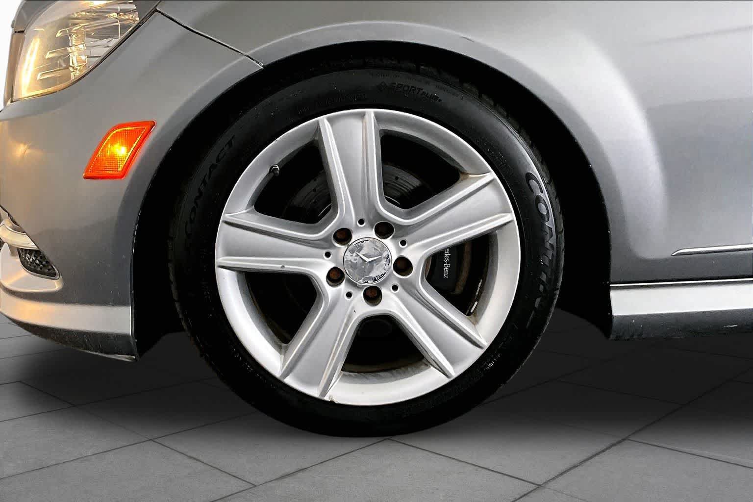 Used 2011 Mercedes-Benz C 300 4MATIC Sedan image 11