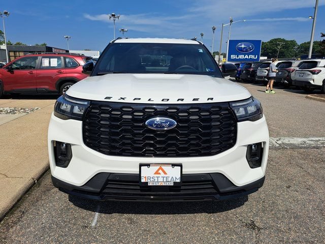 Used 2025 Ford Explorer ST-Line w/ Premium Package RWD image 9