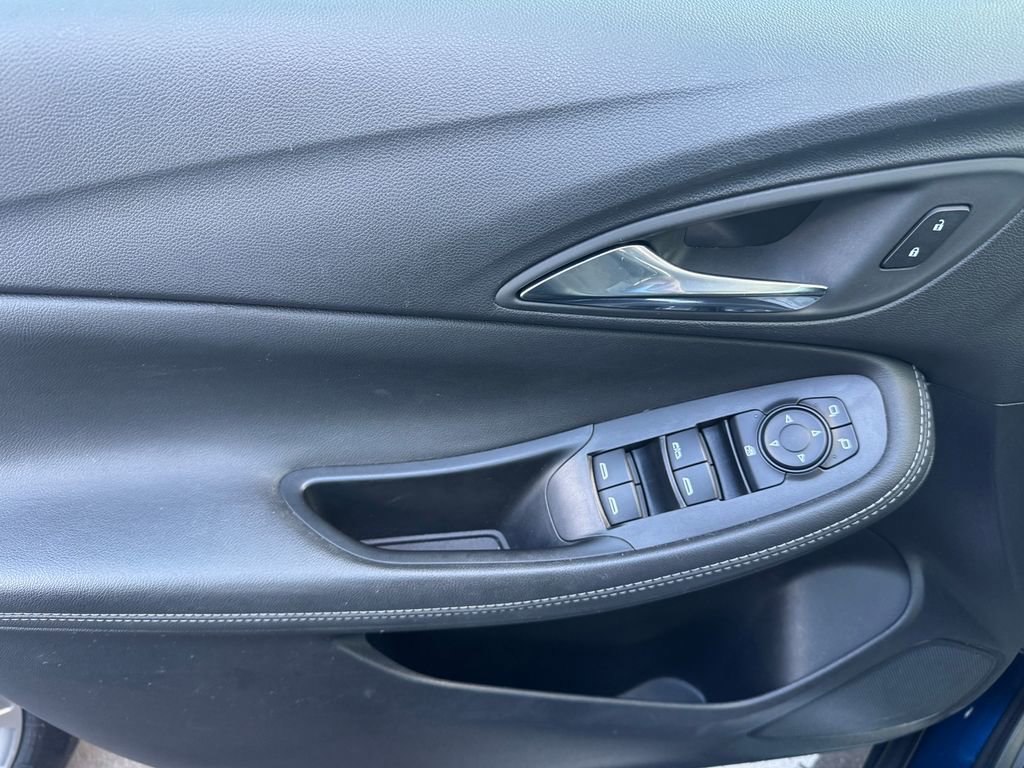 Certified 2023 Buick Encore GX Select FWD image 24