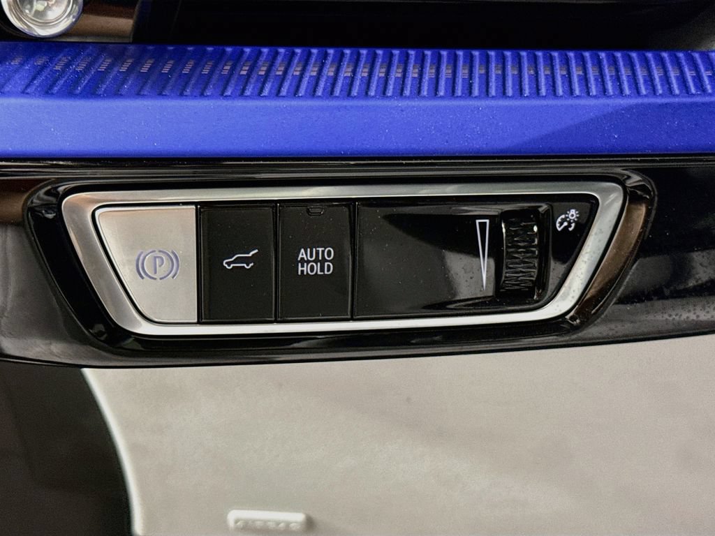 Certified 2025 Cadillac Optiq Sport 1 AWD/4WD image 10