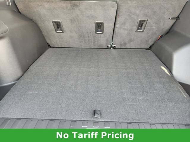 Used 2022 GMC Terrain SLT w/ Tech Package FWD image 30
