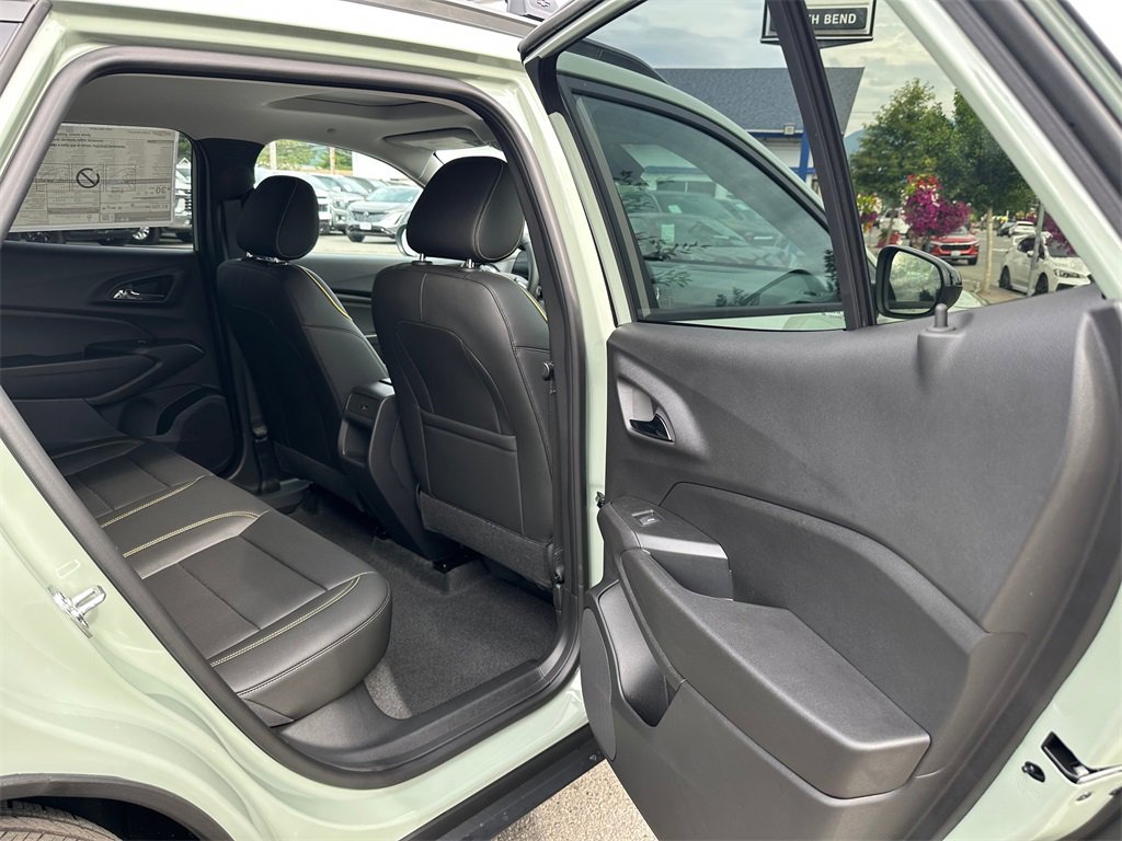 New 2025 Chevrolet Trax ACTIV w/ Sunroof Package image 14