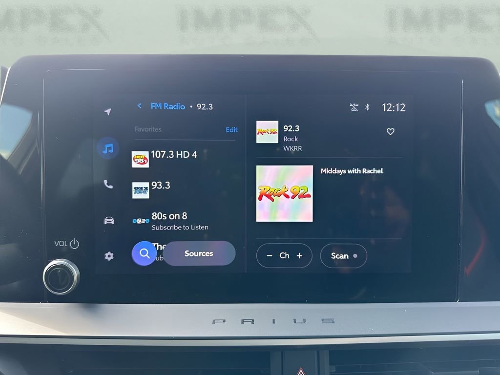 Used 2024 Toyota Prius Prime SE image 16