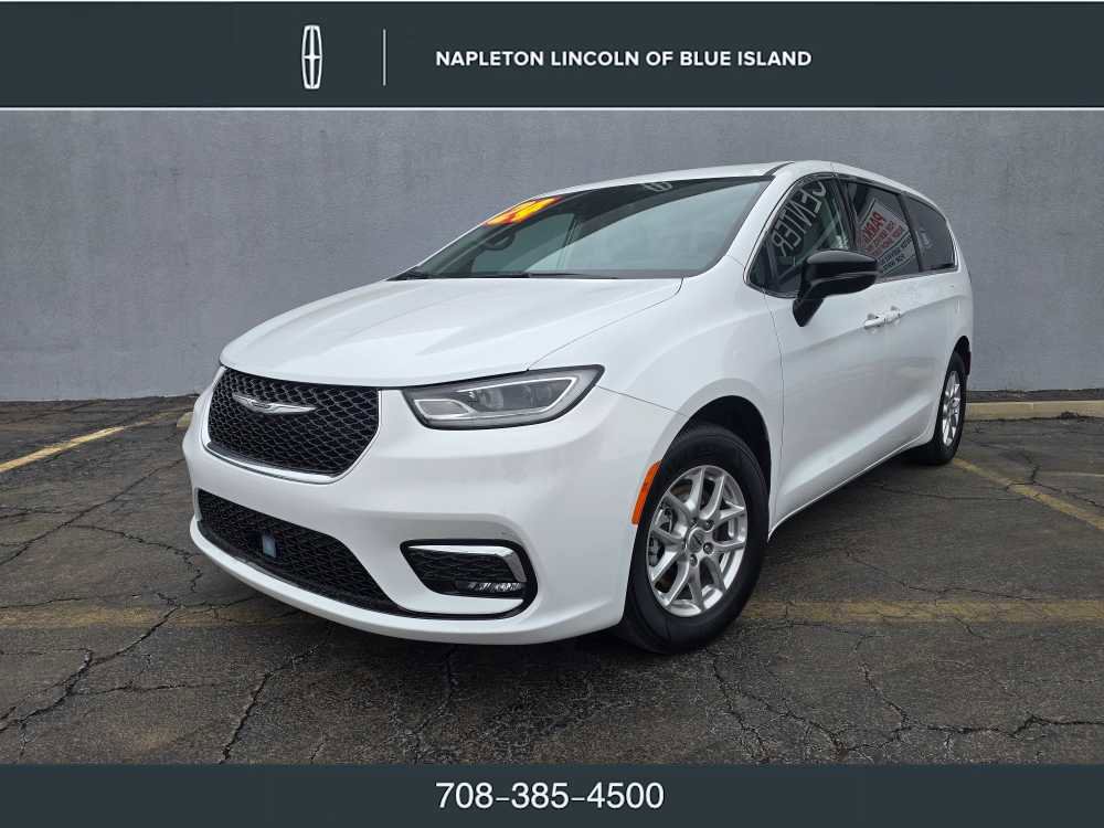 Used 2024 Chrysler Pacifica Touring-L image 1