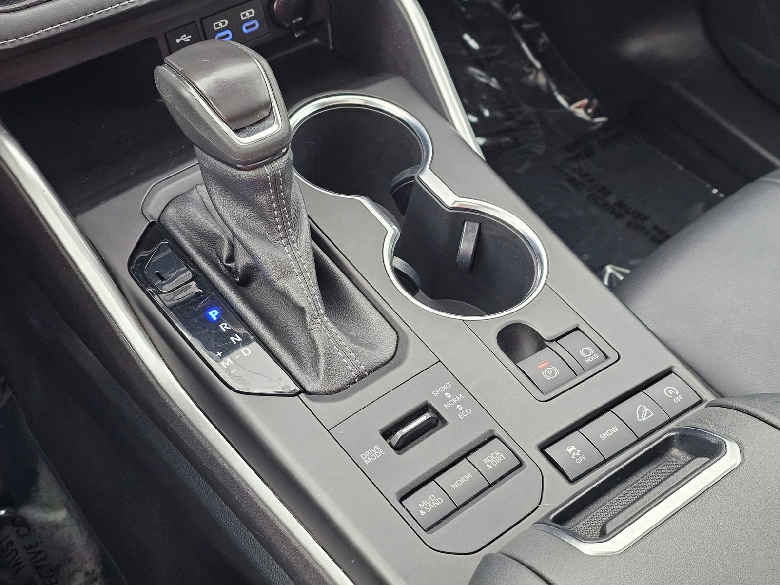 Used 2022 Toyota Highlander XLE AWD/4WD image 39