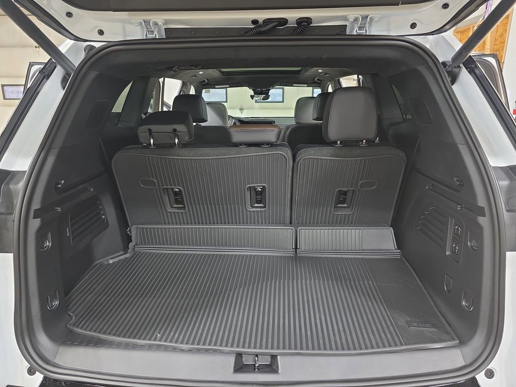 New 2026 GMC Acadia Denali Ultimate w/ LPO, Floor Liner Package image 13