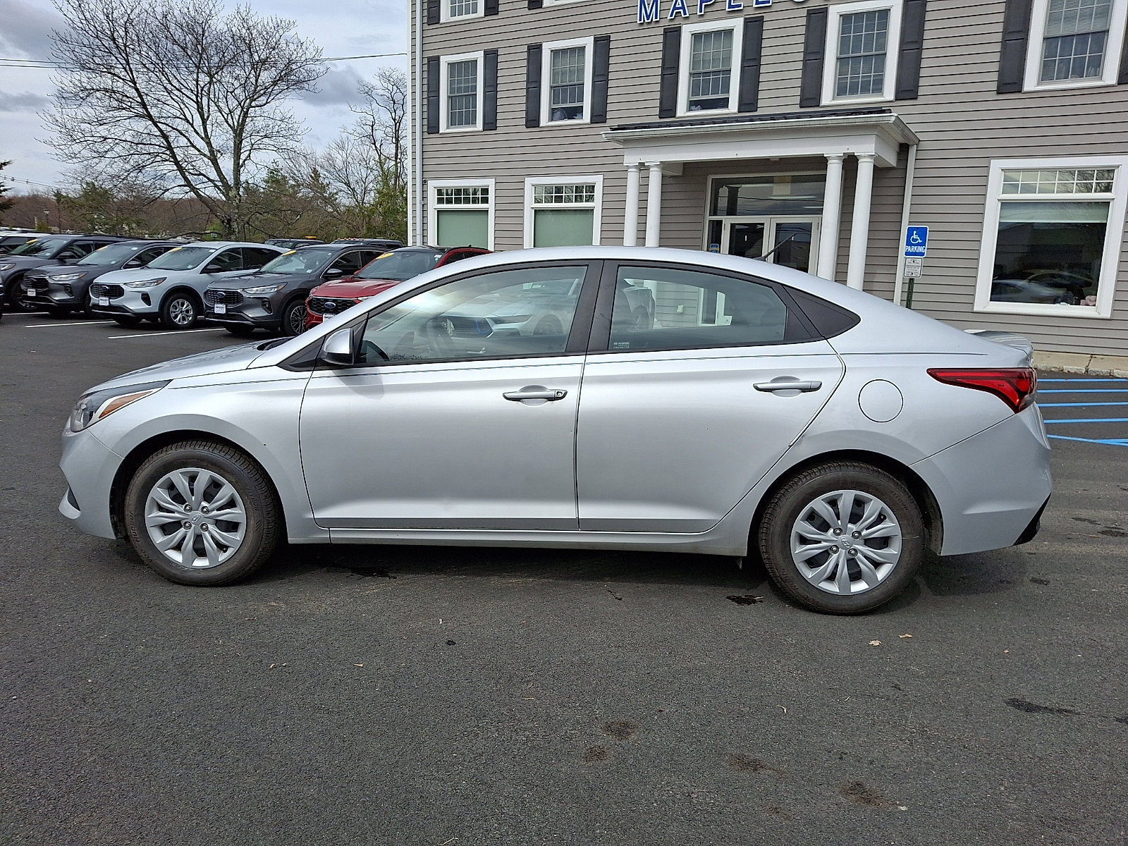 Used 2022 Hyundai Accent SE image 8