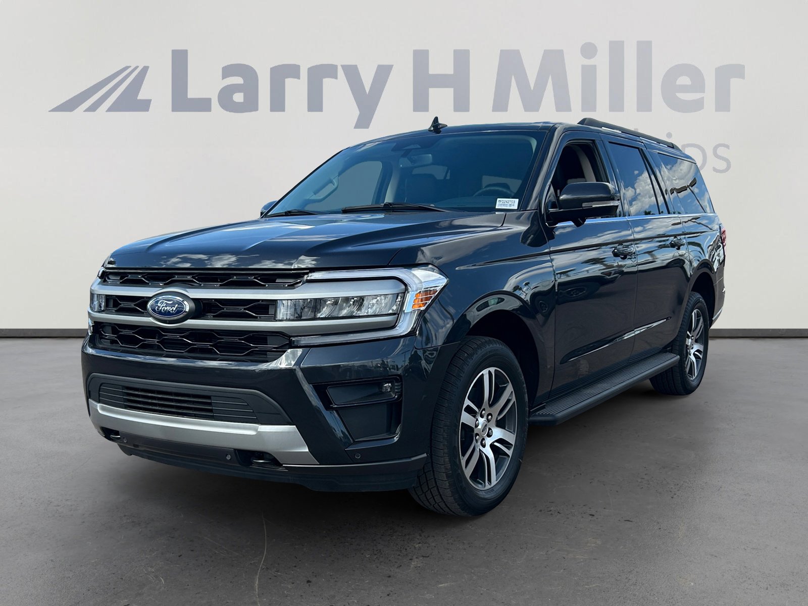 New 2024 Ford Expedition Max XLT