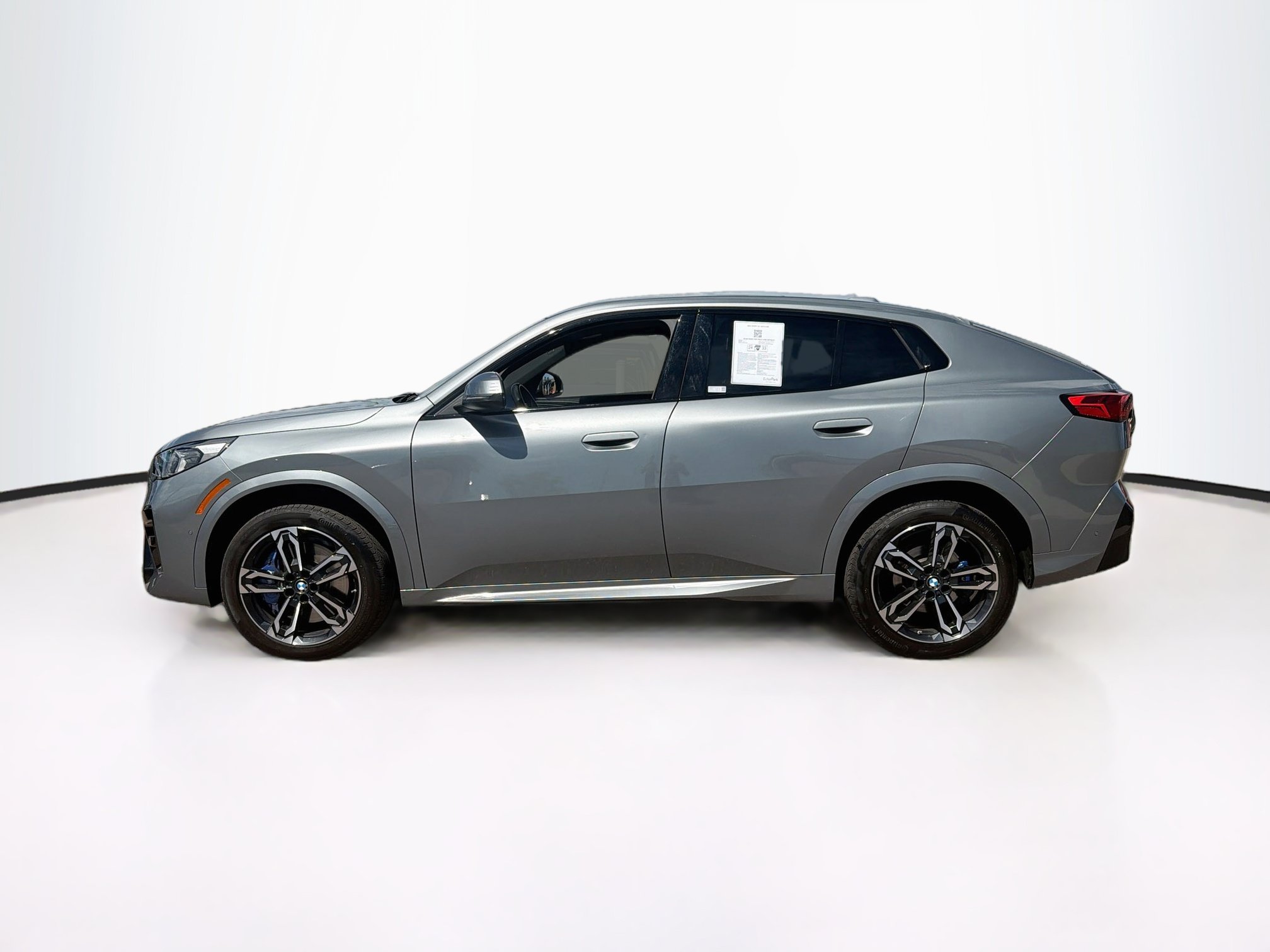 Used 2025 BMW X2 xDrive28i AWD/4WD image 4