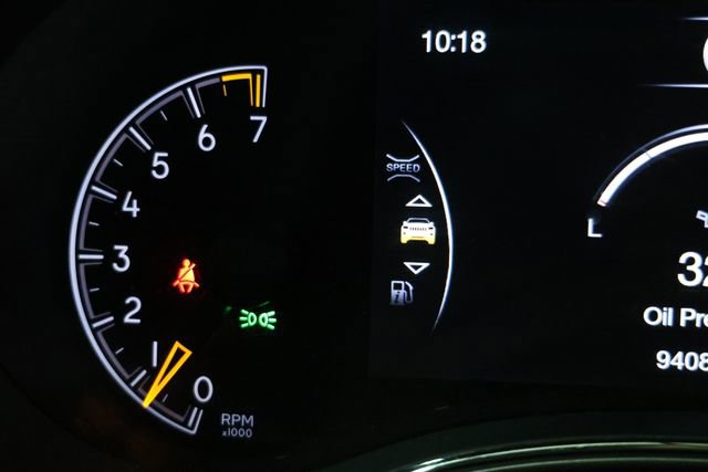 Used 2017 Jeep Grand Cherokee Altitude image 70