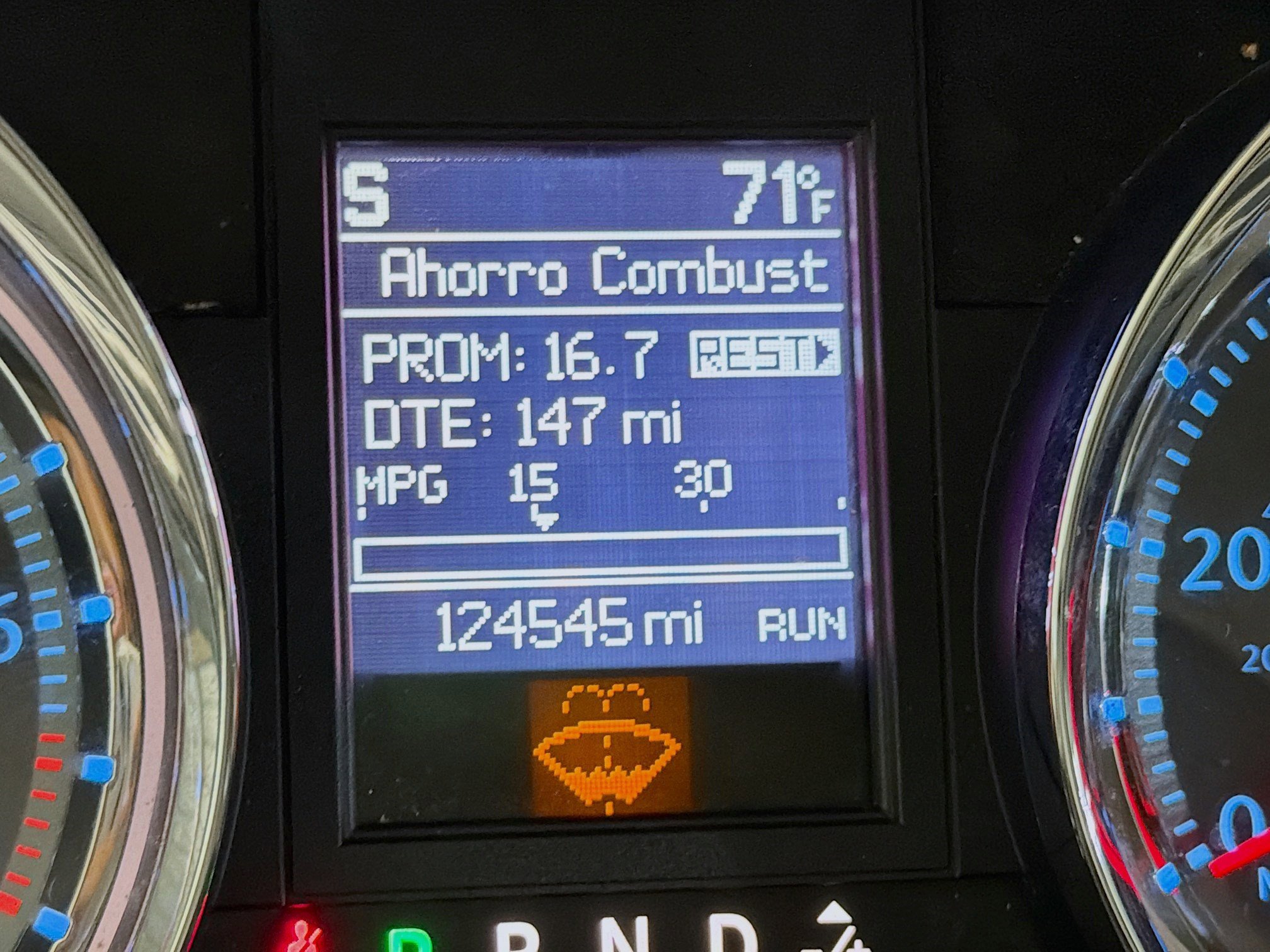 Used 2011 Chrysler Town & Country Touring-L image 8