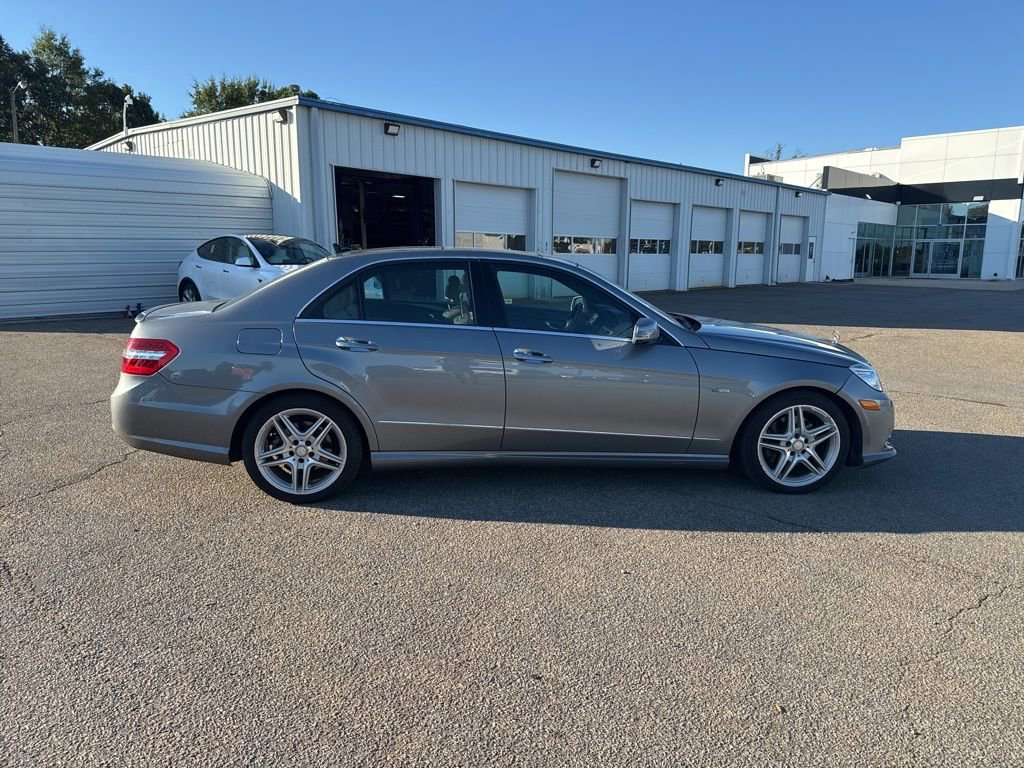 Used 2012 Mercedes-Benz E 350 4MATIC Sedan image 5