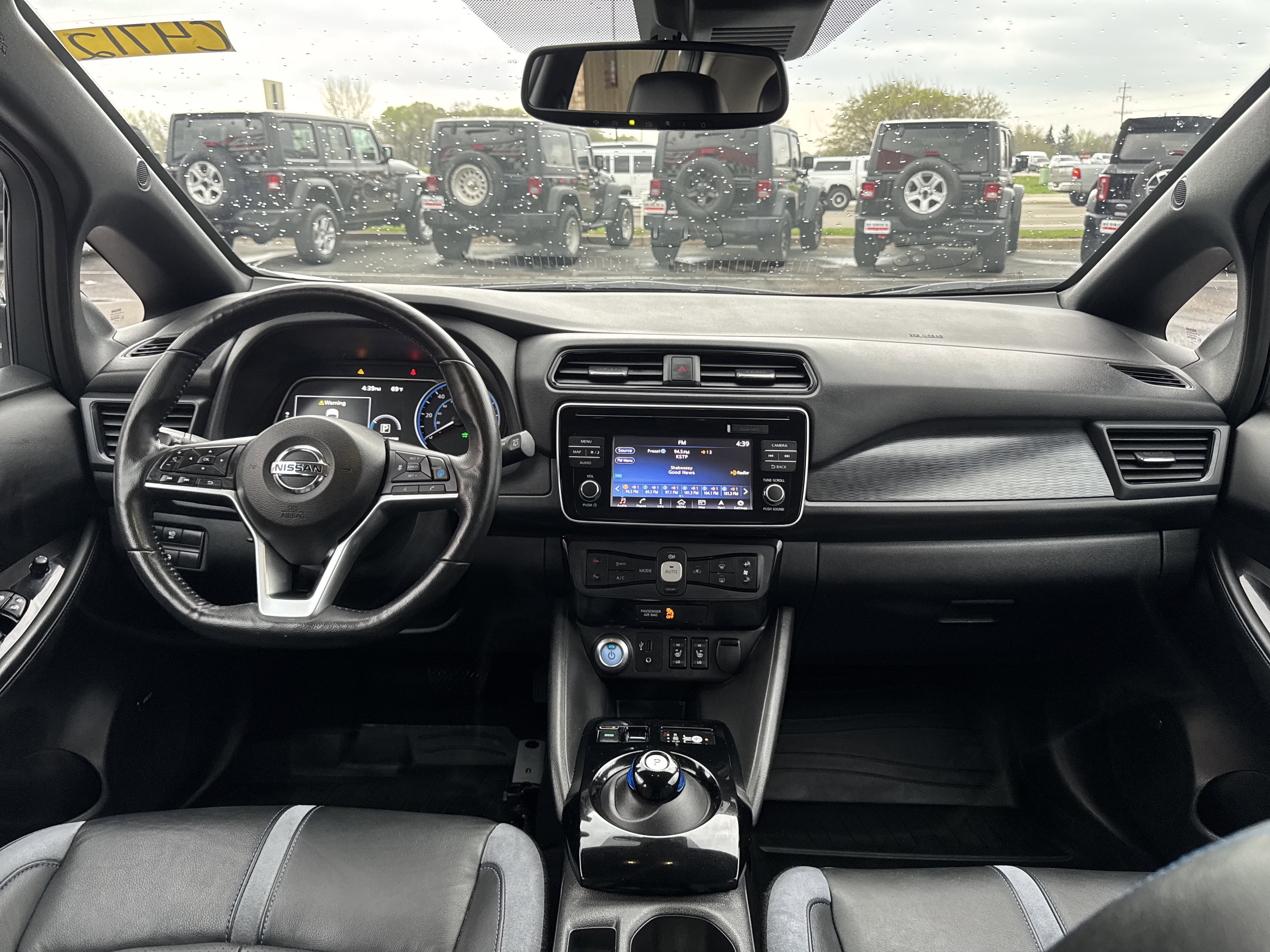 Used 2019 Nissan Leaf SL w/ SL Technology Package FWD image 32