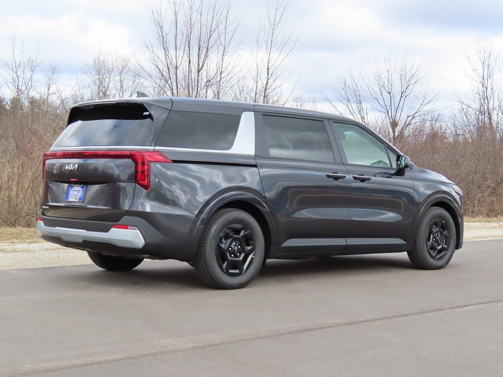 New 2026 Kia Carnival image 3