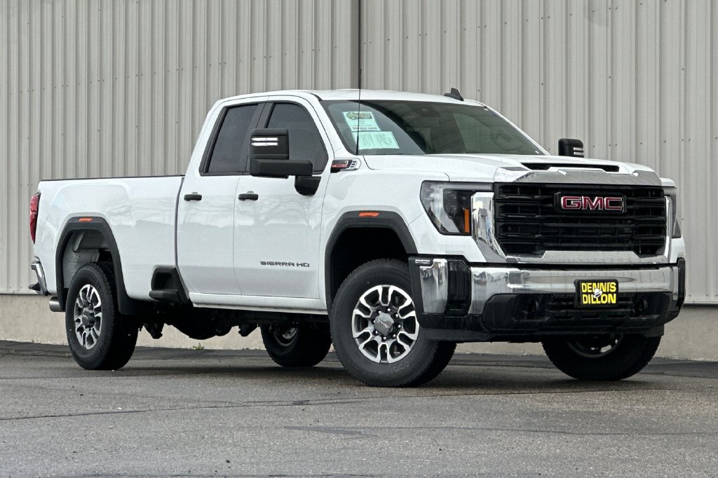 Used 2024 GMC Sierra 3500 Pro RWD image 2